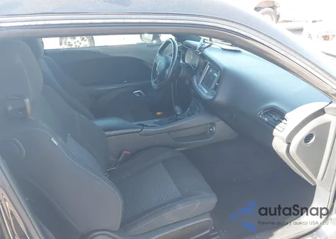 2023 Dodge Challenger Sxt z USA, uszkodzony, nr VIN 2C3CDZAG8PH511709